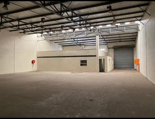 619M² WAREHOUSE TO LET IN SPRINGFIELD